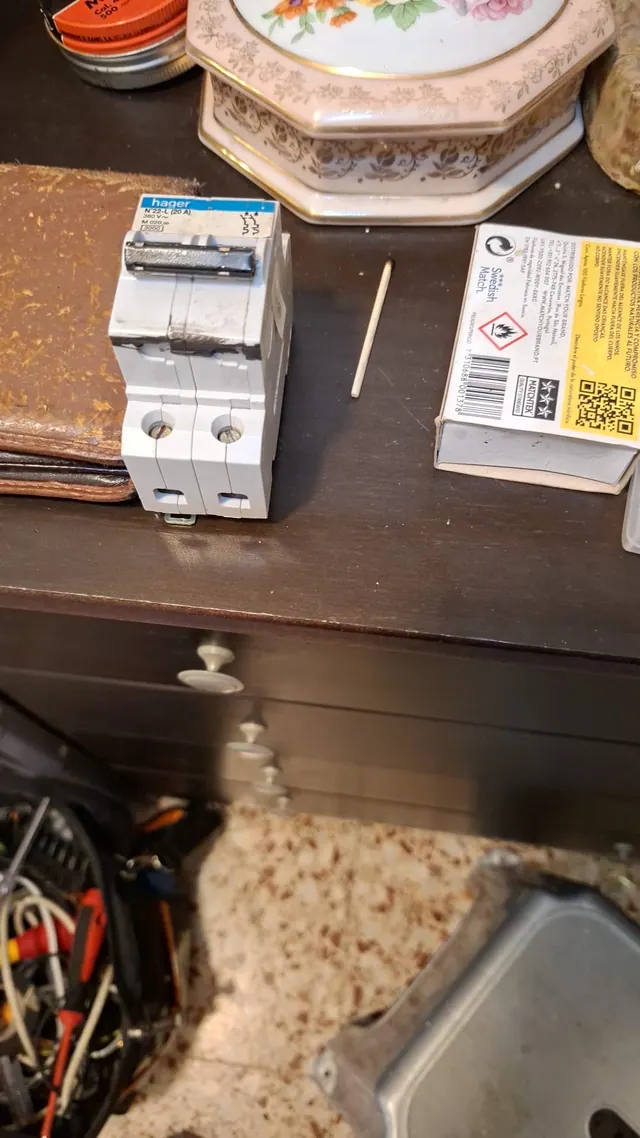 La pieza retirada durante el trabajo